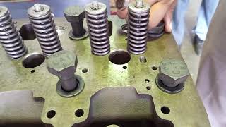 Caterpillar Cat 3116 Engine Assembling .  caterpillar Engine Head Bolt Assemble And Torque Checkup .