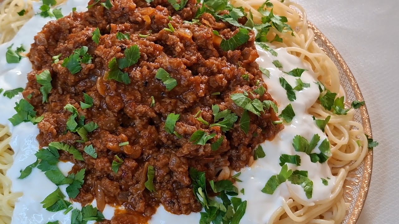 Spaghetti with Meat. This Is a Whole Different Flavor!
