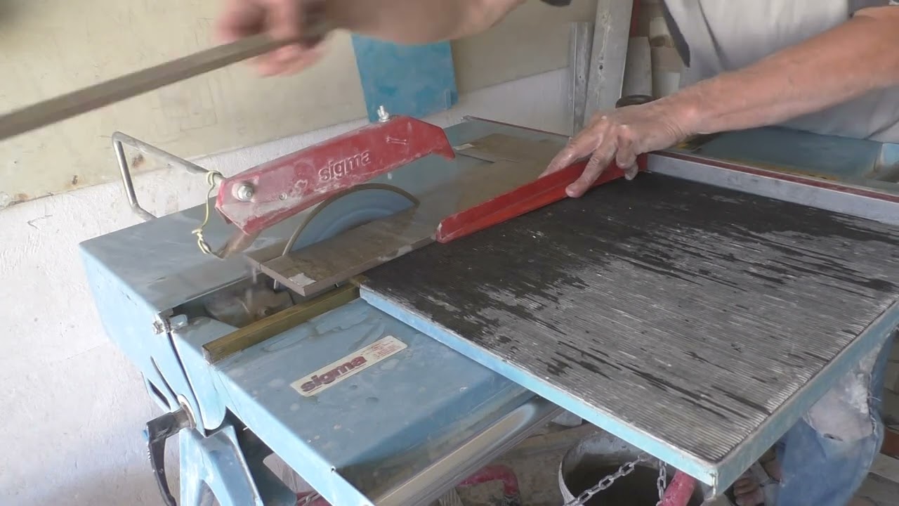 Изготовление Г образного плинтуса из керамогранита для ступеней. - YouTube