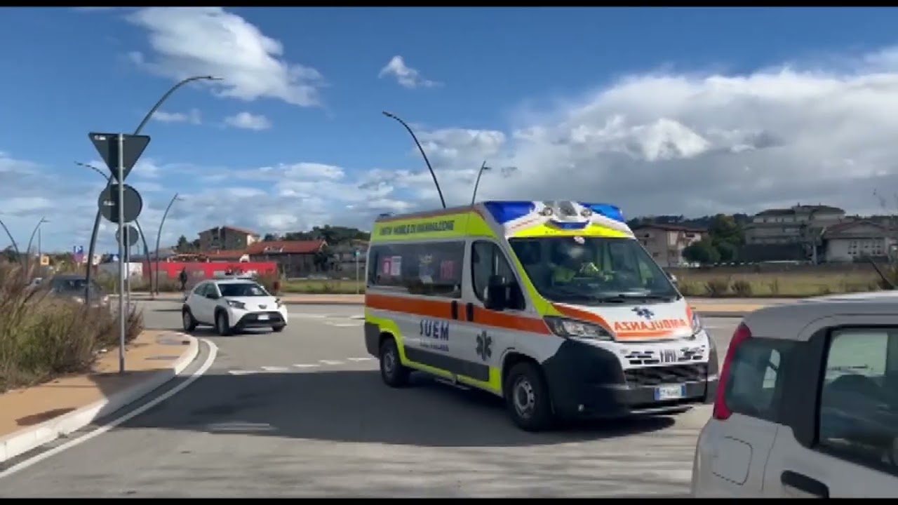 Pescara. Offendono i Carabinieri, scappano e causano incidente: due fermi - 06/02/2026