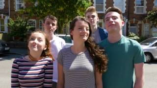 Looking for accommodation in the city of Exeter (Subtitles)