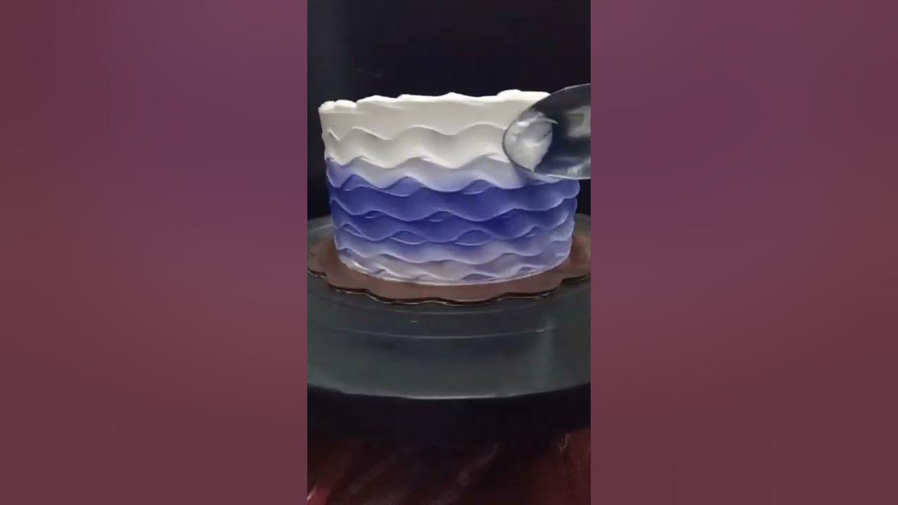 Cara membuat motif gelombang pada kue tar hanya menggunakan sendok makan Cara membuat motif gelombang pada kue tar hanya menggunakan sendok makan