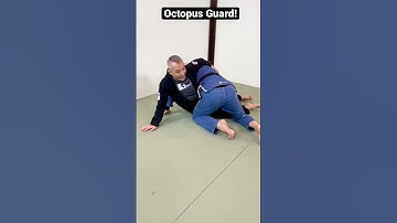 Octopus guard kan worden gebruikt vanaf de guard of zelfs vanaf de onderkant als een late guard-b...