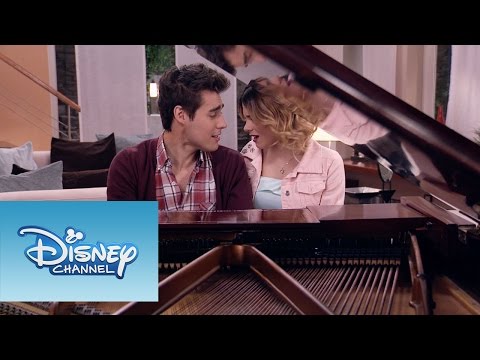 Violetta y León interpretan \