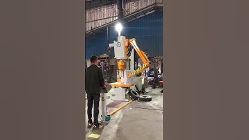 We customized new stone spliting machine with robotic arm for our client,clamp put in or put out