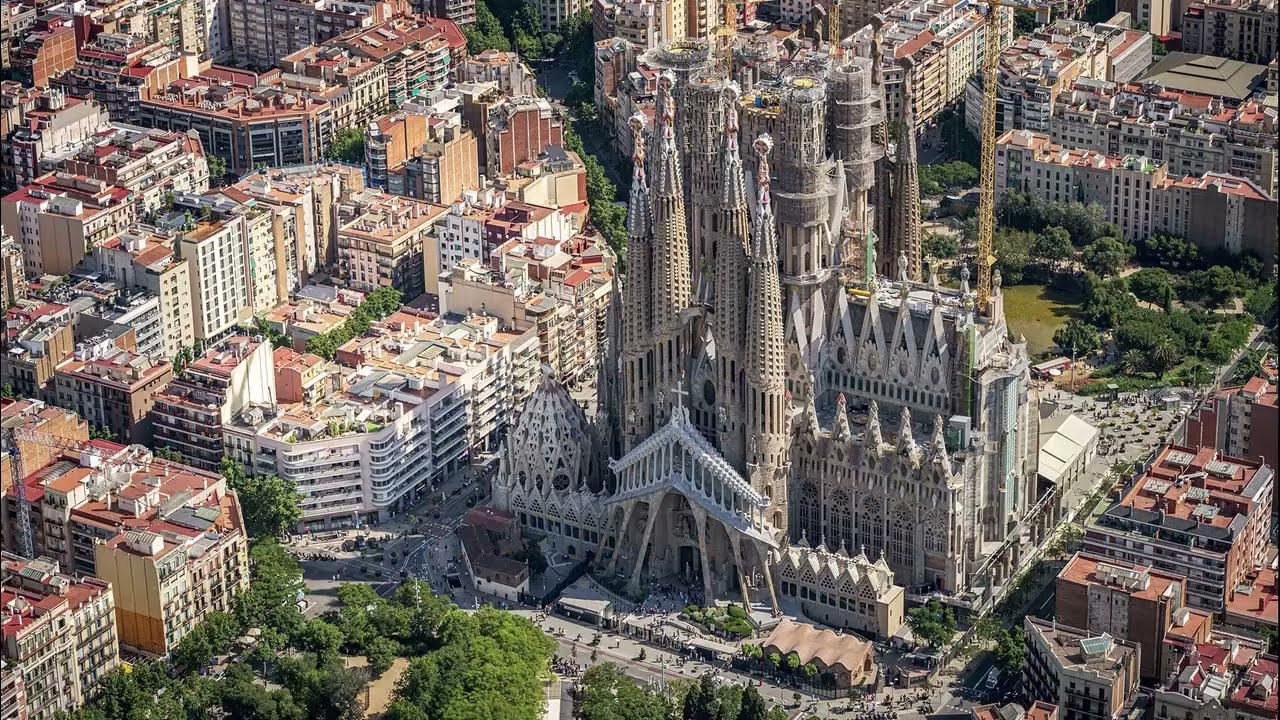 Храм саграда фамилия в барселоне фото