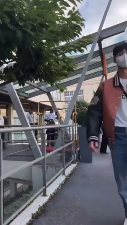 Taehyung landed in Paris with Park Bogam.
