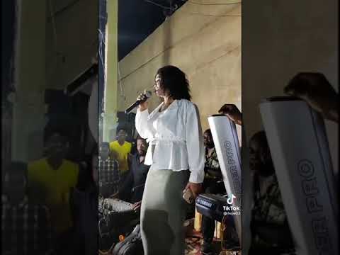 عائشة الجبل تباشي حفلة الحاج يوسف شارع واحد واقف بسوي ذي دا