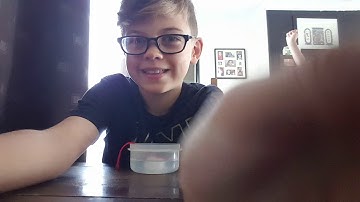 How to pick up an ice cube with a pice of string