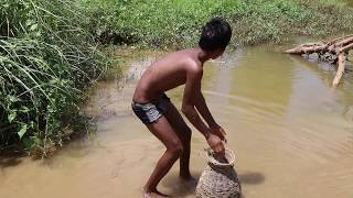 New Baby DUCK Lure Fishing Challenge - Amazing Children Hook Big Fish Challenge in Cambodia