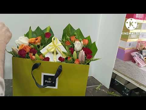 هديتي شوكولاته باتشي مع جمال الزهور