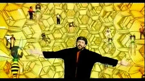 Juan Luis Guerra - Las Avispas (Video Oficial)