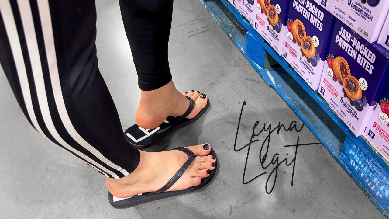 Flip-Flops ASMR Shopping 🩴🛒 Tapping & Store Ambiance