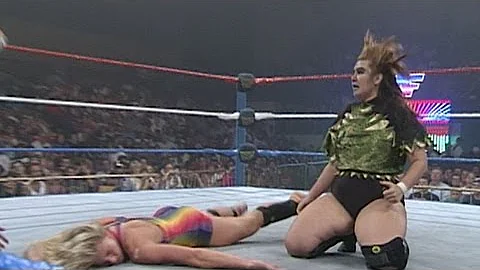 Alundra Blayze vs. Bull Nakano: Raw - Women's Championship