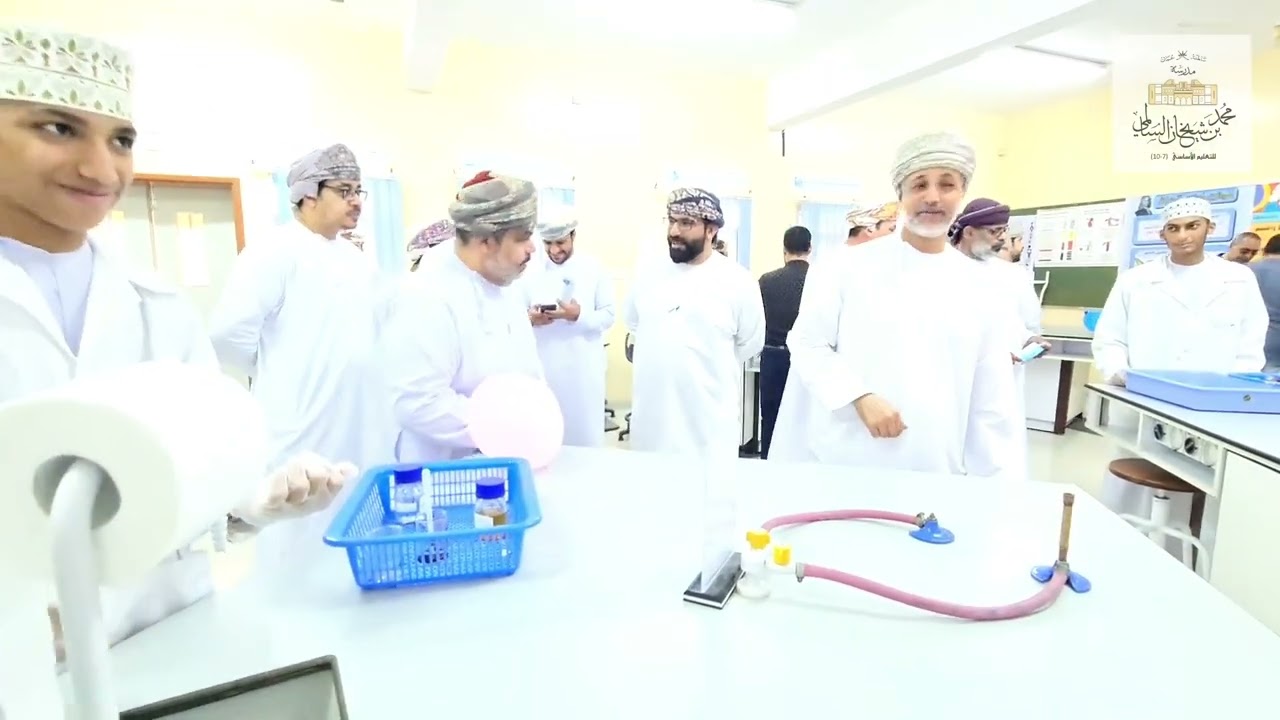 إفتتاح معرض مهرجان التجارب الكيميائية