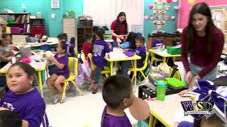 High School Students Read to Memorial Elementary Students 12/9/2022