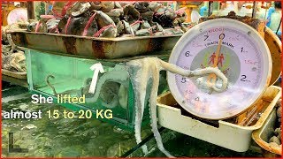 Octopus Trying to Escape In The Seafood Market | Street food In Thailand ︎ (4K)