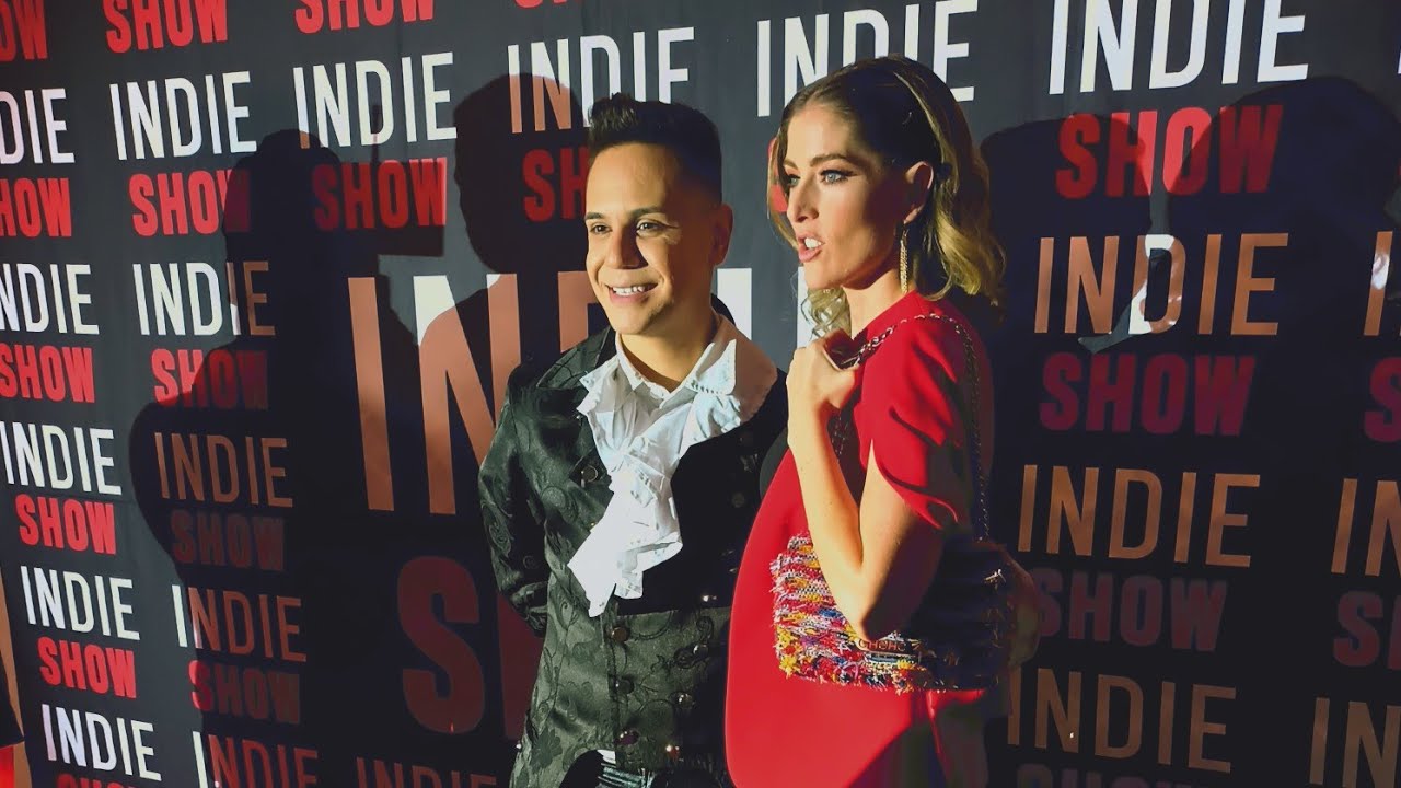 María Inés Guerra cantando en el aniversario de Indie Show - YouTube