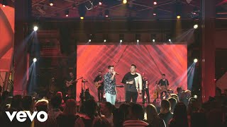 Video thumbnail of "Henrique & Diego - No Sofá da Sala (Ao Vivo)"