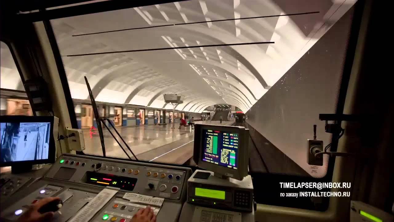 Русич кабина машиниста. Кабина машиниста метро яуза. Кабинка метро. Кабина номерного 81 717 мск. Кабина 81-717.