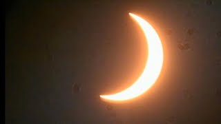 Total eclipse hits North America