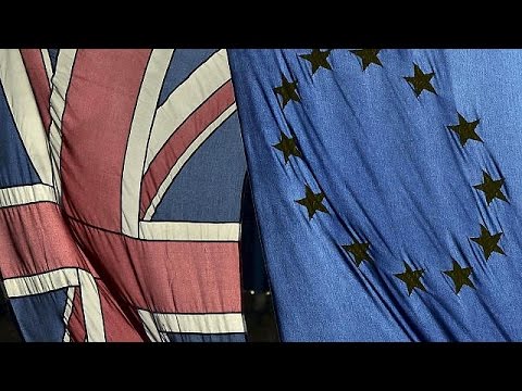 OECD warns 'no deal' Brexit would hit UK economy hard