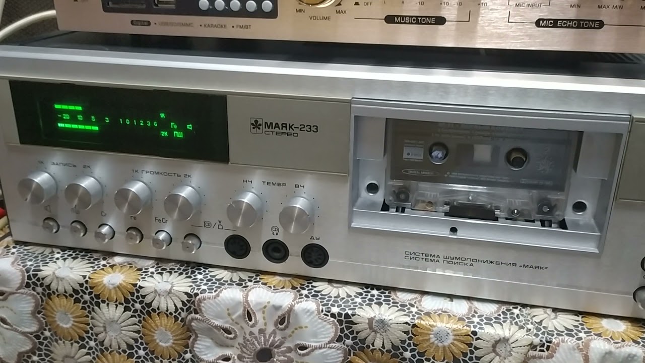 Магнитофон Маяк-233 в работе - YouTube