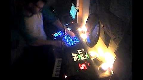 killCafé- "Standard" Live Electronics / Dubstep Jam (Ableton Live, Launchpad, Kaoss Pad)