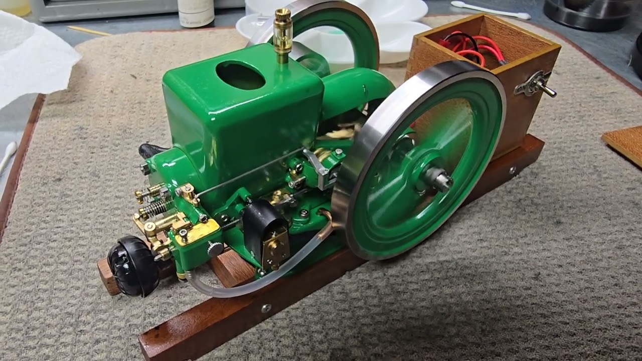 1st run of newest OKMO Z-01 Throttled Hit and Missed Engine!