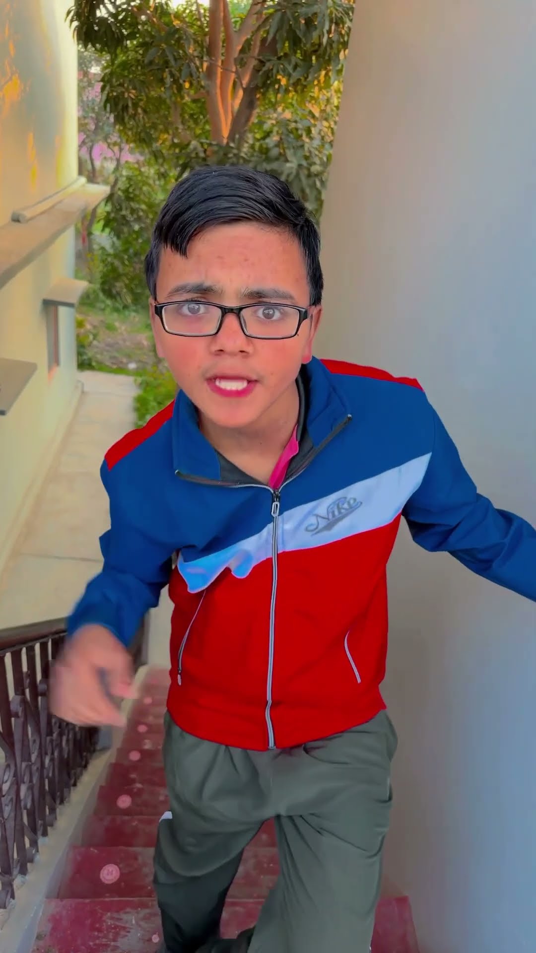 Aisi Kya Cheez ?? #shorts #funny #comedy #ytshorts #trending #viralvideo