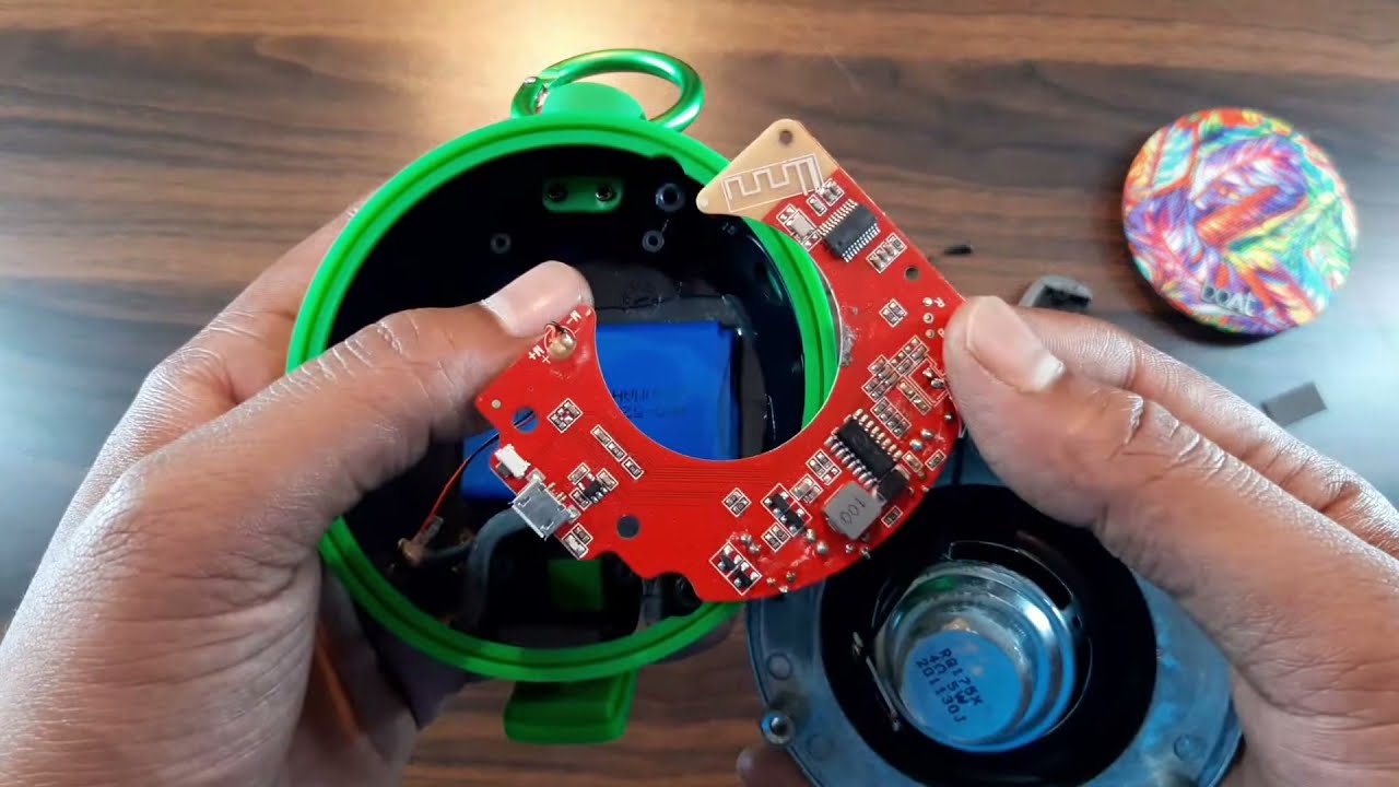 What is Inside boAt Stone 260 Portable Bluetooth Speaker 🤔?