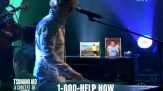 Video thumbnail of "Brian Wilson - Love And Mercy (Tsunami Aid a concert of hope) 15.1.2005.mpg"