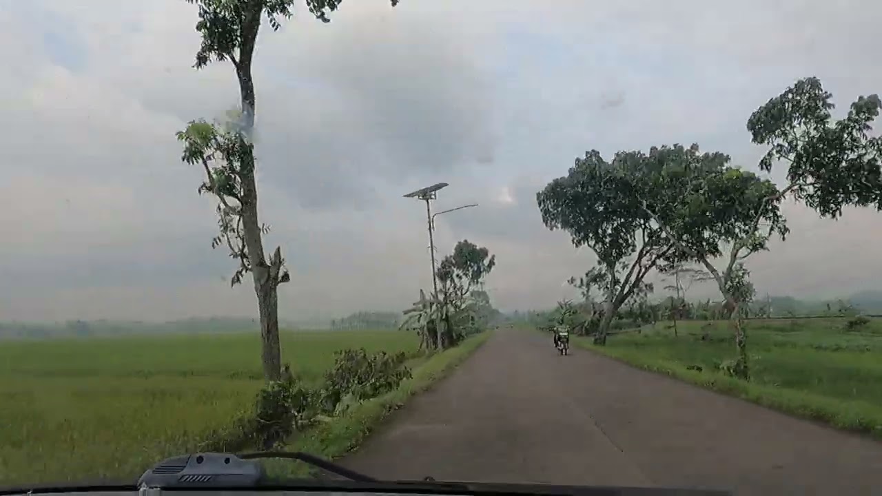 Salfok Tulisan di Truk 😅 “Setulus Apapun Laki-Laki, Kalau Miskin Wanita Tak Suka”