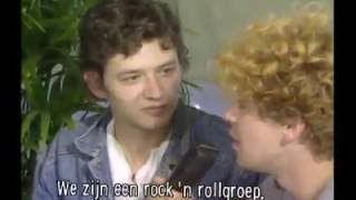 Video voorbeeld van "Bart Peeters' interview with U2 [Torhout/Werchter 1982]"