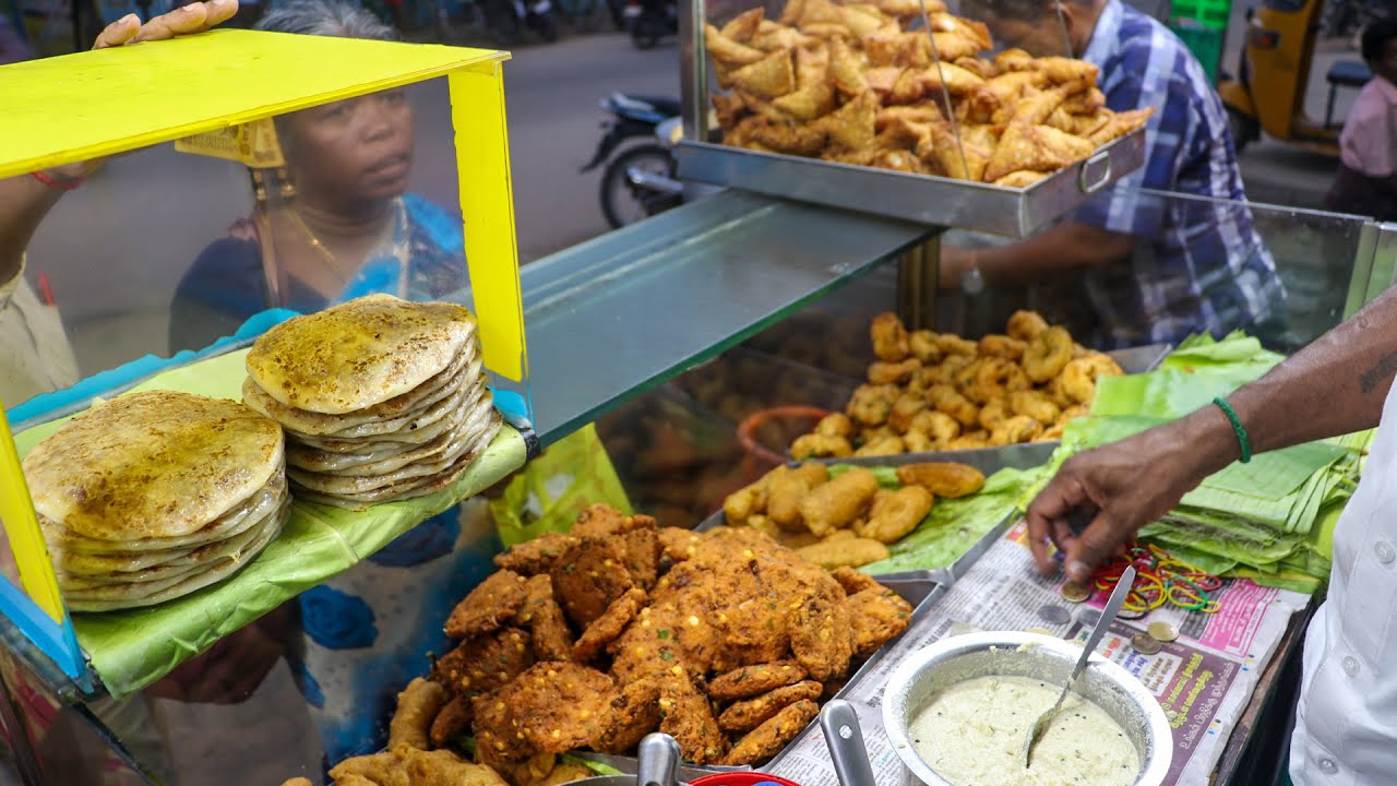 Indian Street Food Tour in Thoothukudi,India | Paruppu Sweet Poli / Boli | Street Food in India | South Indian Food