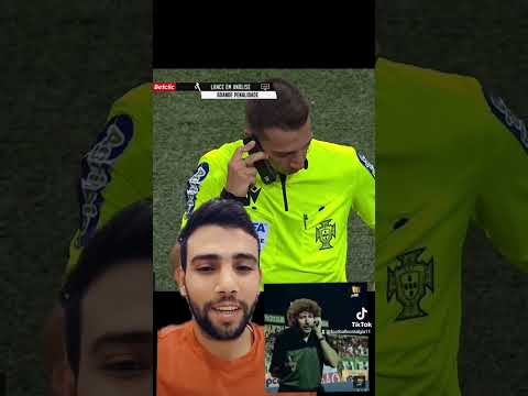 حكم مباراة بورتو واروكا في الدوري البرتغالي يلغي ضربة جزاء بالتليفون لأول مرة في تاريخ كرة القدم حكم مباراة بورتو واروكا في الدوري البرتغالي يلغي ضربة جزاء بالتليفون لأول مرة في تاريخ كرة القدم Thumbnail