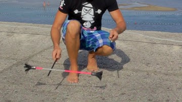 SkillySticks.com - 1) First basic flowerstick trick: 