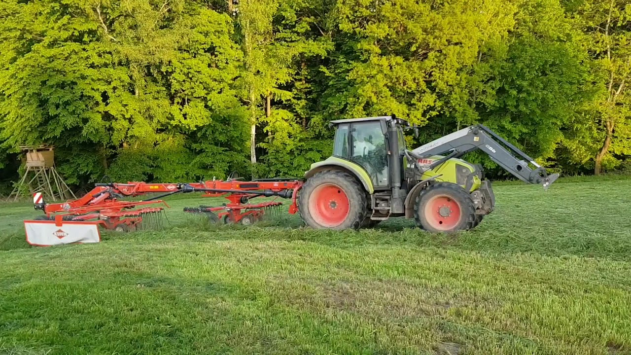1 Schnitt 2018 Schwaden mit Claas Arion 420 und Kuhn GA 6620