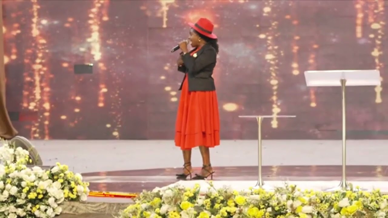 Dr Paul Enenche: Hot Praise by Dunamis Voice International