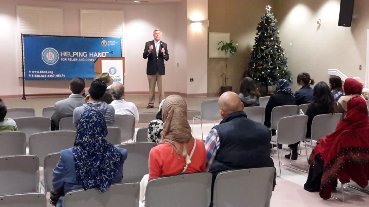Colonel Doug Applegate speaking to Muslim Youth