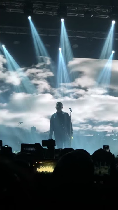 Tur Sewindu Tulus - Langit Abu Abu