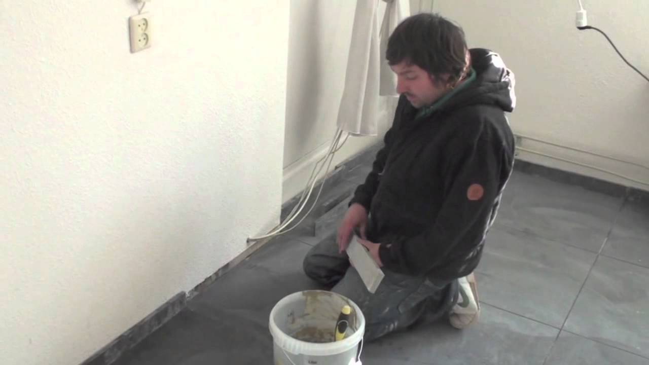 Zelf hardsteen plinten zetten tegelkit.nl youtube Zelf cement maken
