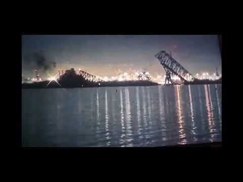 巨輪撞塌美國巴爾的摩大橋！恐有20人和多輛汽車落水！
