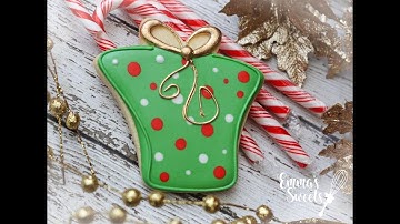 How to Make a Simple Christmas Present Cookie by Emma