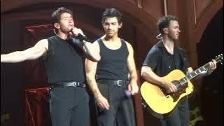 Download lagu Jonas Brothers - Please Be Mine - August 12, 2025
