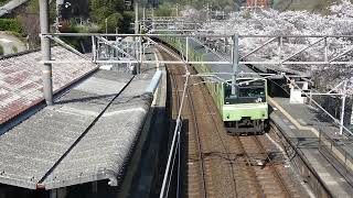 JR大和路線　河内堅上駅　２０１系普通JR難波ゆき　跨線橋の上から