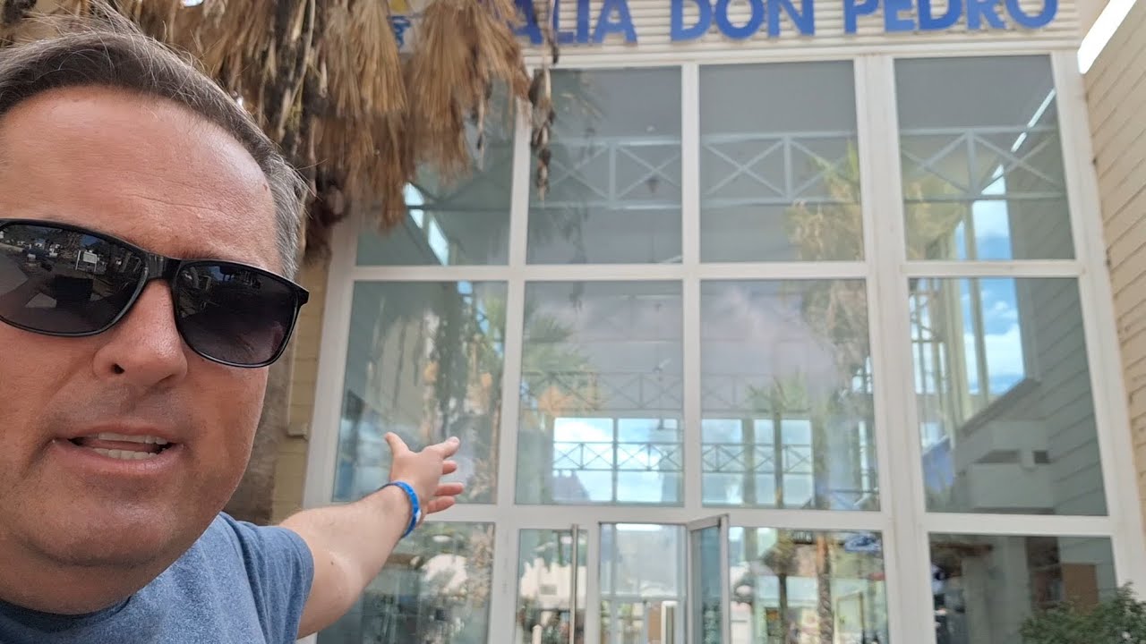 Сядьте на автобус (467) из Палии Дон Педро в Тенерифе.