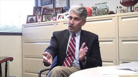 Stanford researcher Michael Longaker, MD, discusses research on coaching stem cells to become bone.