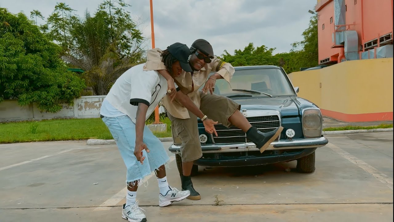 Obejrzyj Mike Akox, ElvintheDon - Bumpa (Visualizer) w YouTube Obejrzyj Mike Akox, ElvintheDon - Bumpa (Visualizer) w YouTube