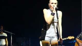 No Doubt - Simple Kind of Life [Acoustic] [Live at the Gibson Amphitheatre 12/6/12]